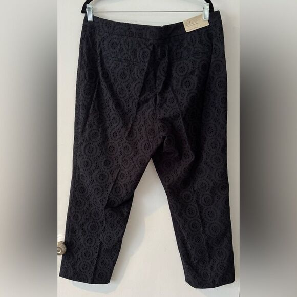 Ann Taylor Navy Blue Eyelit Pants and Sleeveless Top Set - Picture 3 of 10